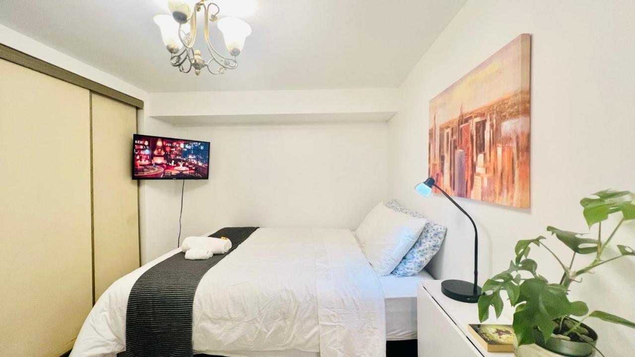 Toronto Bed & Breakfast - Free Parking Zewnętrze zdjęcie