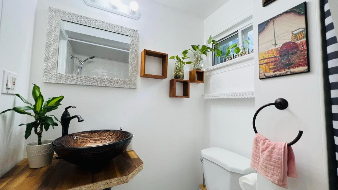 Toronto Bed & Breakfast - Free Parking Zewnętrze zdjęcie