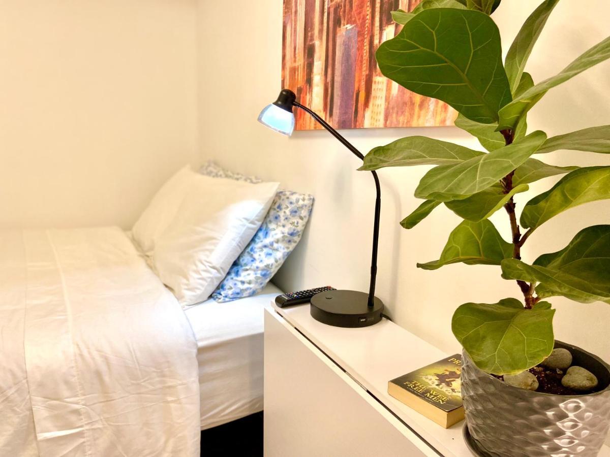 Toronto Bed & Breakfast - Free Parking Zewnętrze zdjęcie