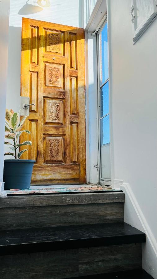Toronto Bed & Breakfast - Free Parking Zewnętrze zdjęcie
