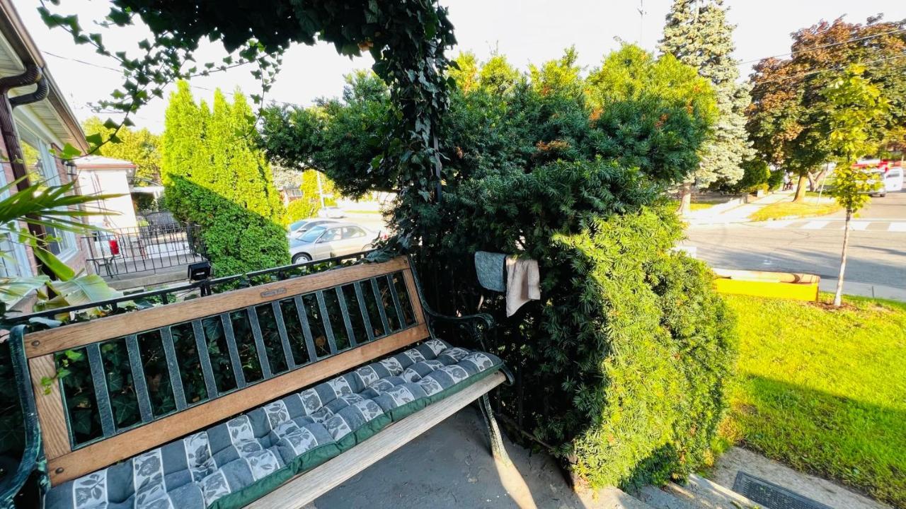 Toronto Bed & Breakfast - Free Parking Zewnętrze zdjęcie