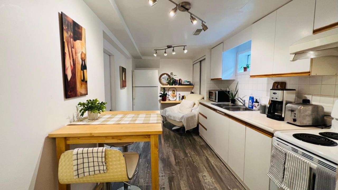 Toronto Bed & Breakfast - Free Parking Zewnętrze zdjęcie