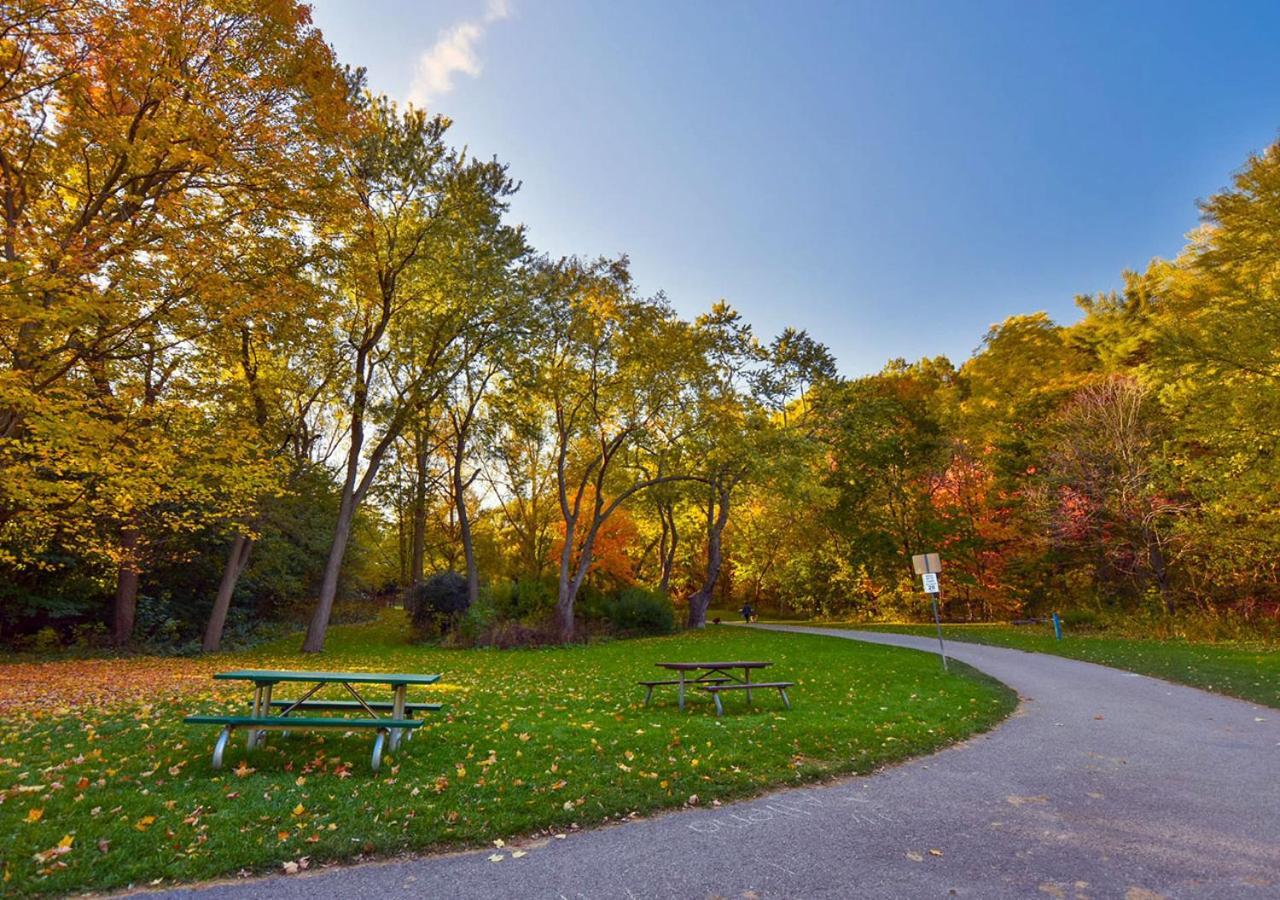 Toronto Bed & Breakfast - Free Parking Zewnętrze zdjęcie