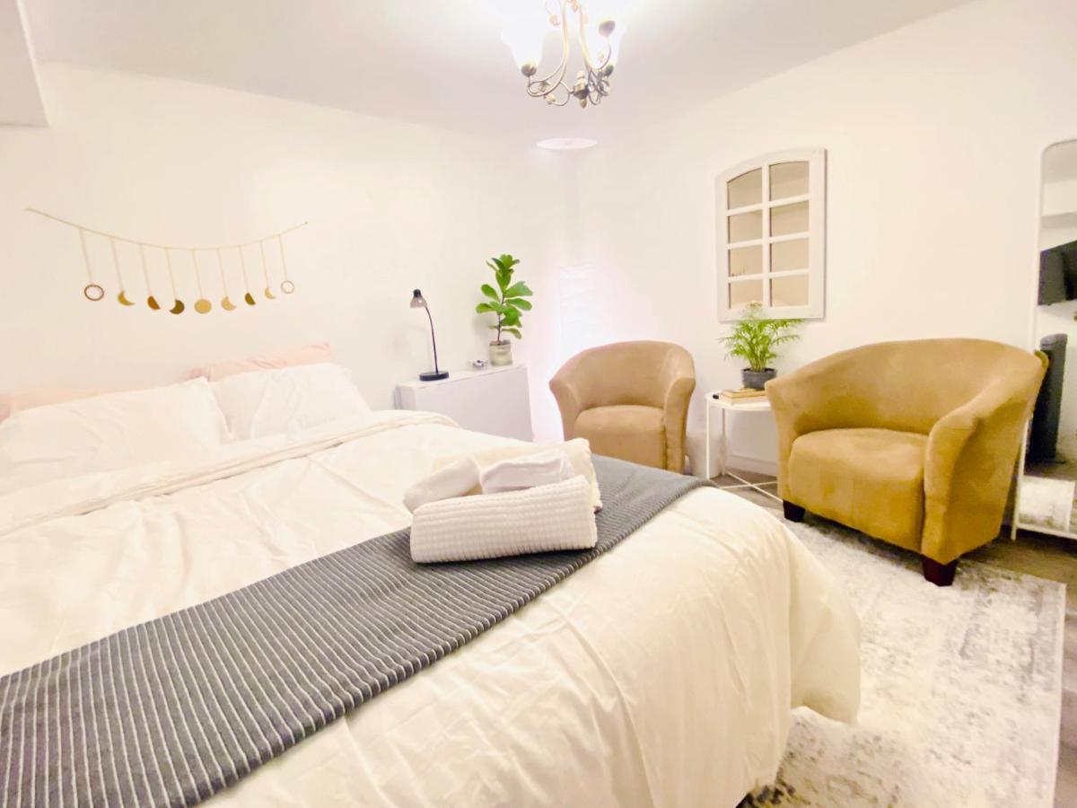 Toronto Bed & Breakfast - Free Parking Zewnętrze zdjęcie